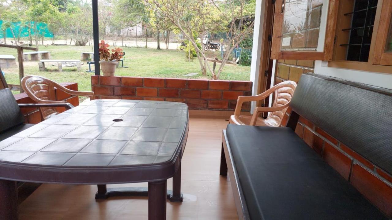 Green Hills Farm And Guest House 마시나구디 외부 사진