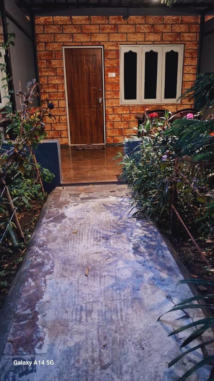 Green Hills Farm And Guest House 마시나구디 객실 사진